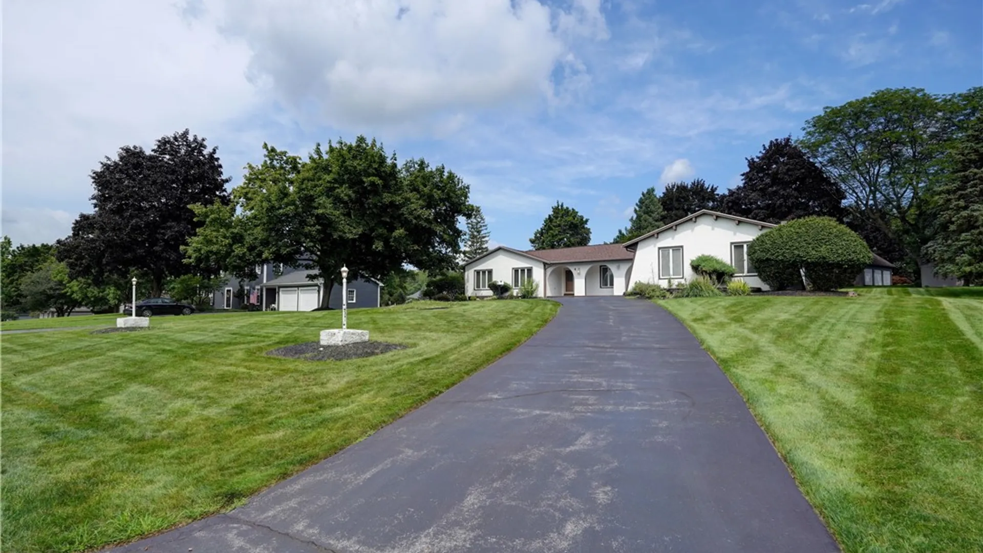 Property at 4 Pin Hook Lane, Pittsford, NY 14534 32