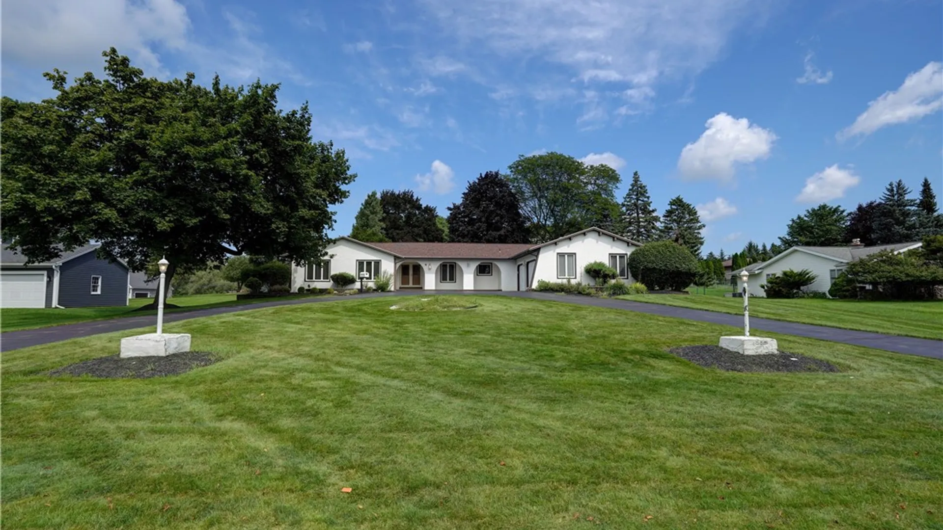Property at 4 Pin Hook Lane, Pittsford, NY 14534 33