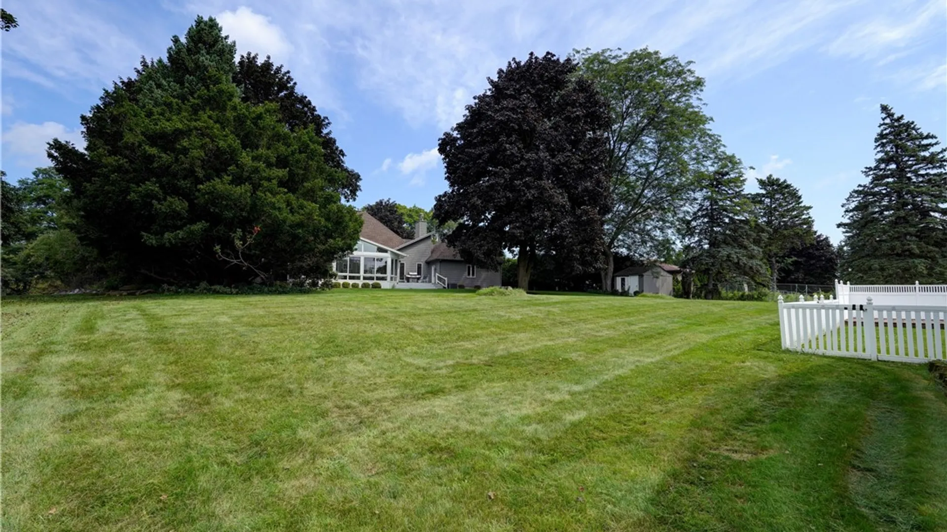 Property at 4 Pin Hook Lane, Pittsford, NY 14534 39