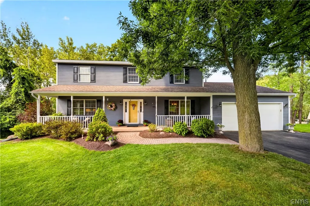 Property at 7891 E Ridge Pointe Drive, Manlius, NY 13066