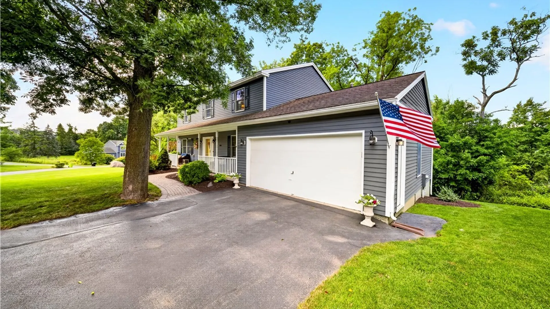 Property at 7891 E Ridge Pointe Drive, Manlius, NY 13066 3