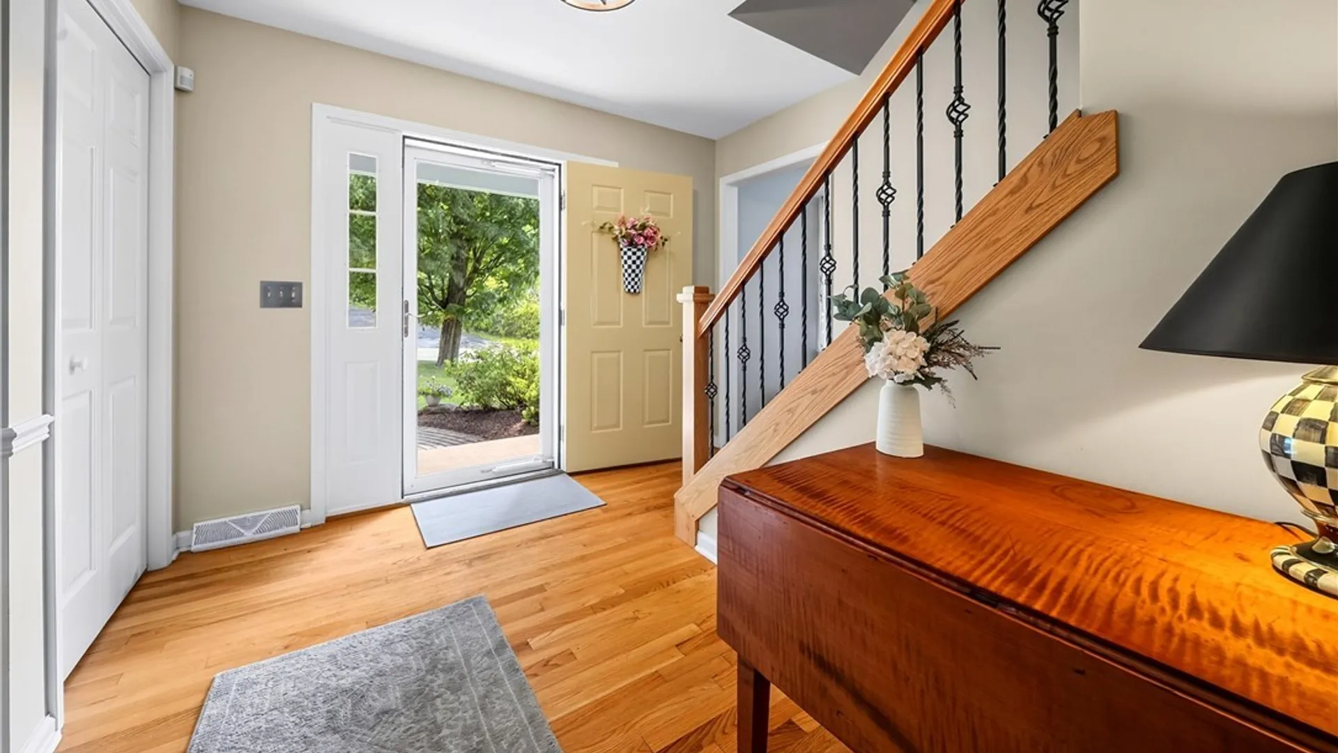 Property at 7891 E Ridge Pointe Drive, Manlius, NY 13066 6