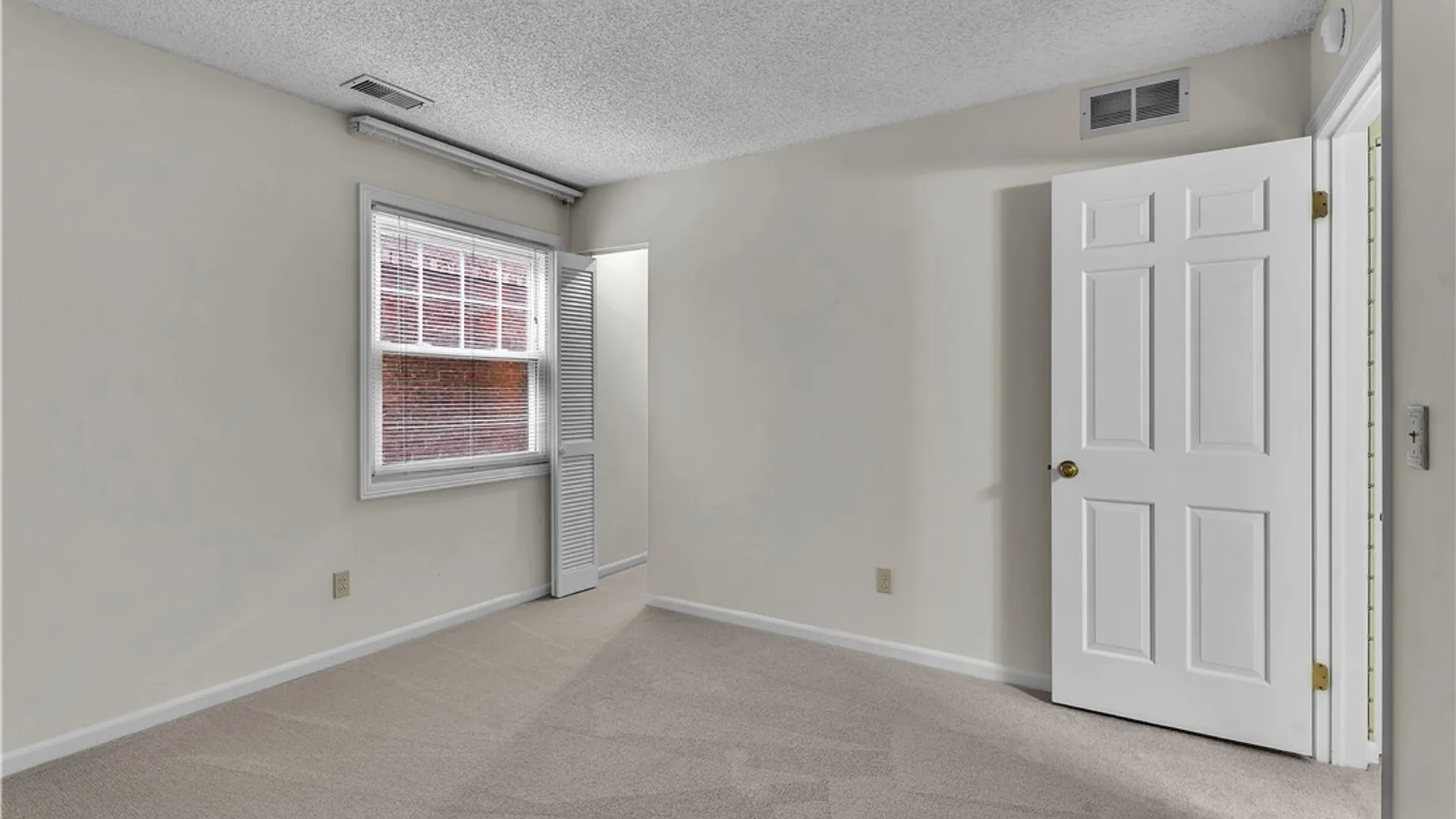 Property at 71 Homer Lane, Amherst, NY 14221 25