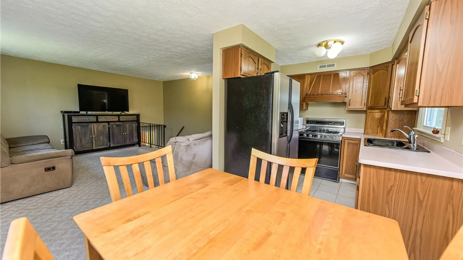 Property at 80 Shadow Lane, Gates, NY 14606 16