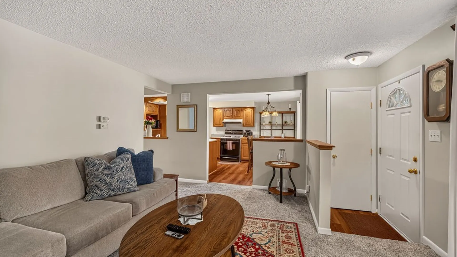 Property at 31 George Drive, West Seneca, NY 14224 4