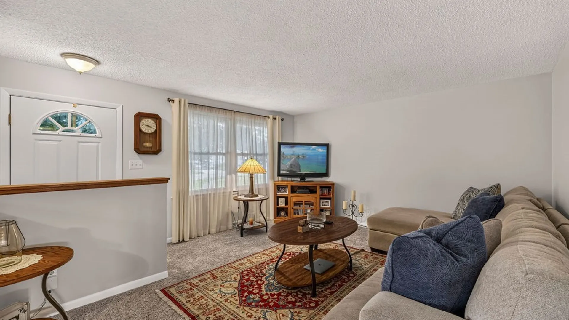Property at 31 George Drive, West Seneca, NY 14224 5