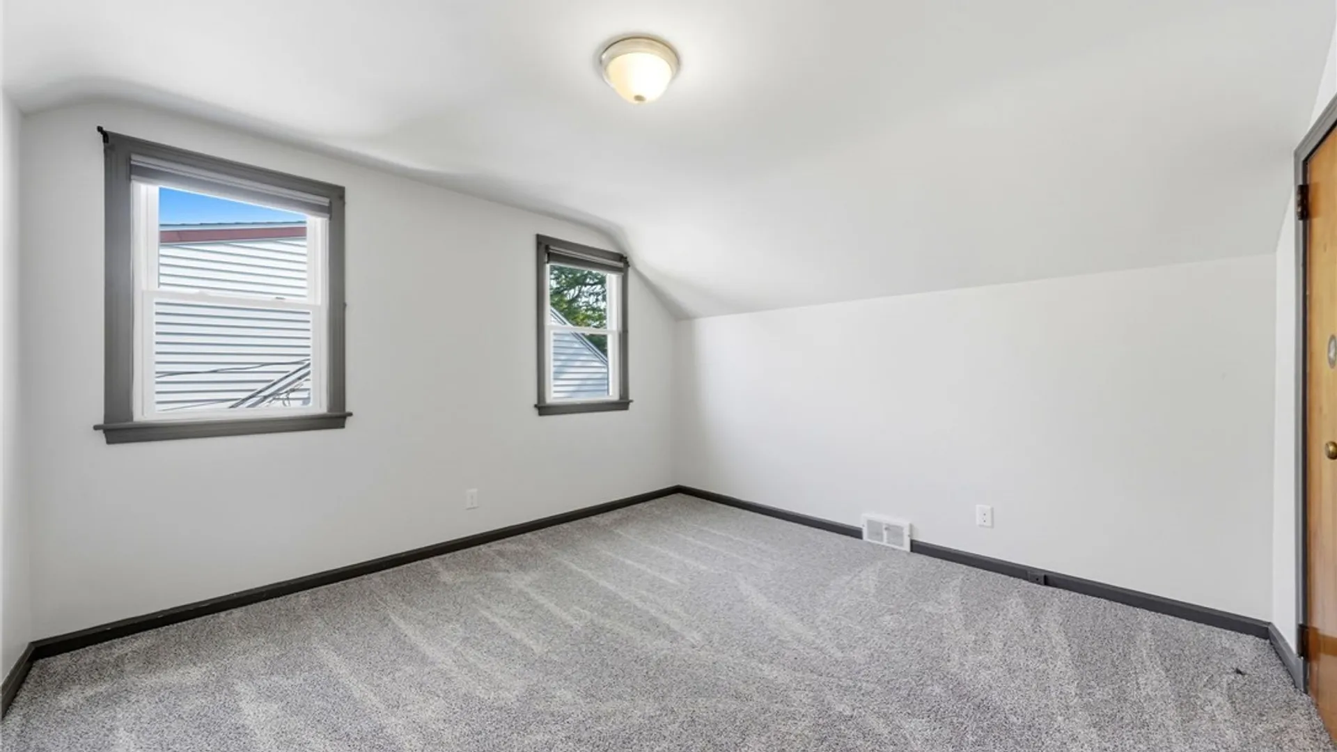 Property at 196 Deumant, Tonawanda, NY 14223 11