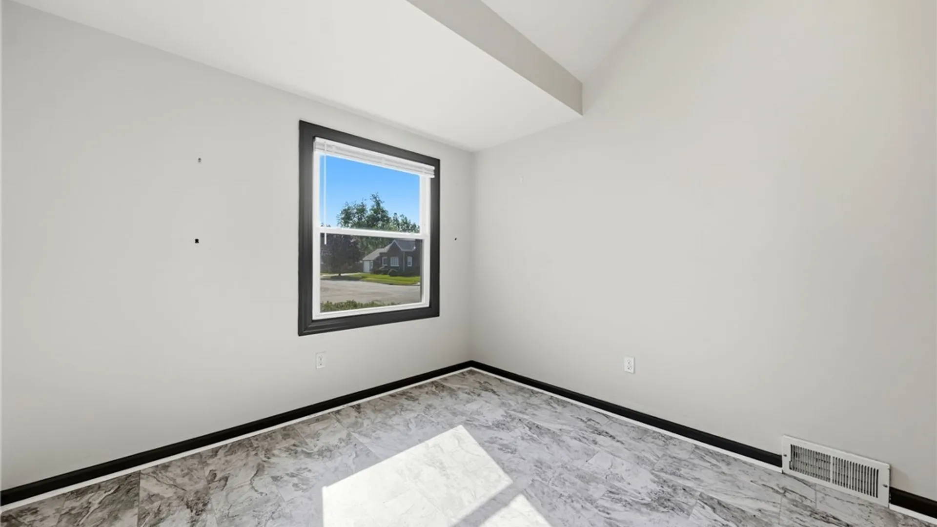 Property at 196 Deumant, Tonawanda, NY 14223 29