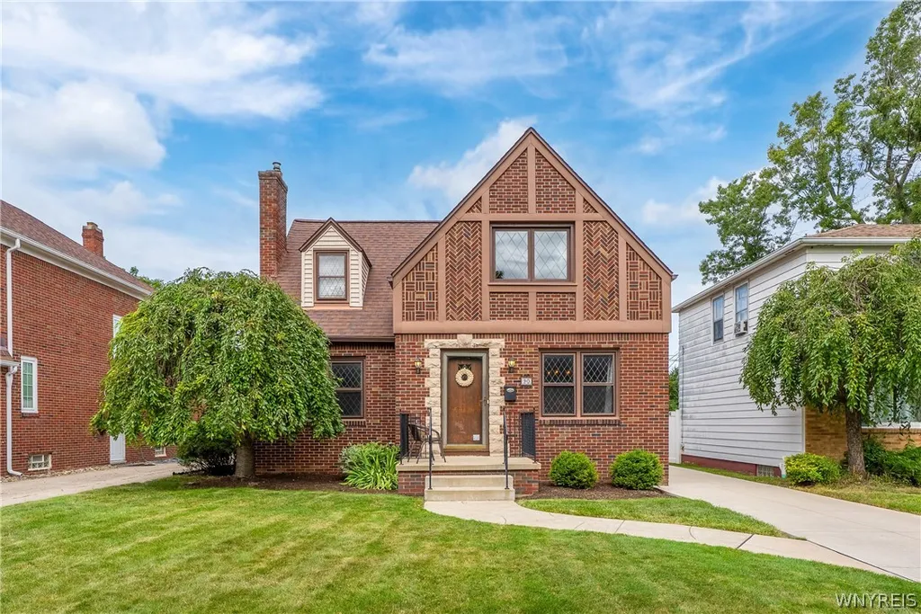 Property at 90 Hendricks Boulevard, Amherst, NY 14226