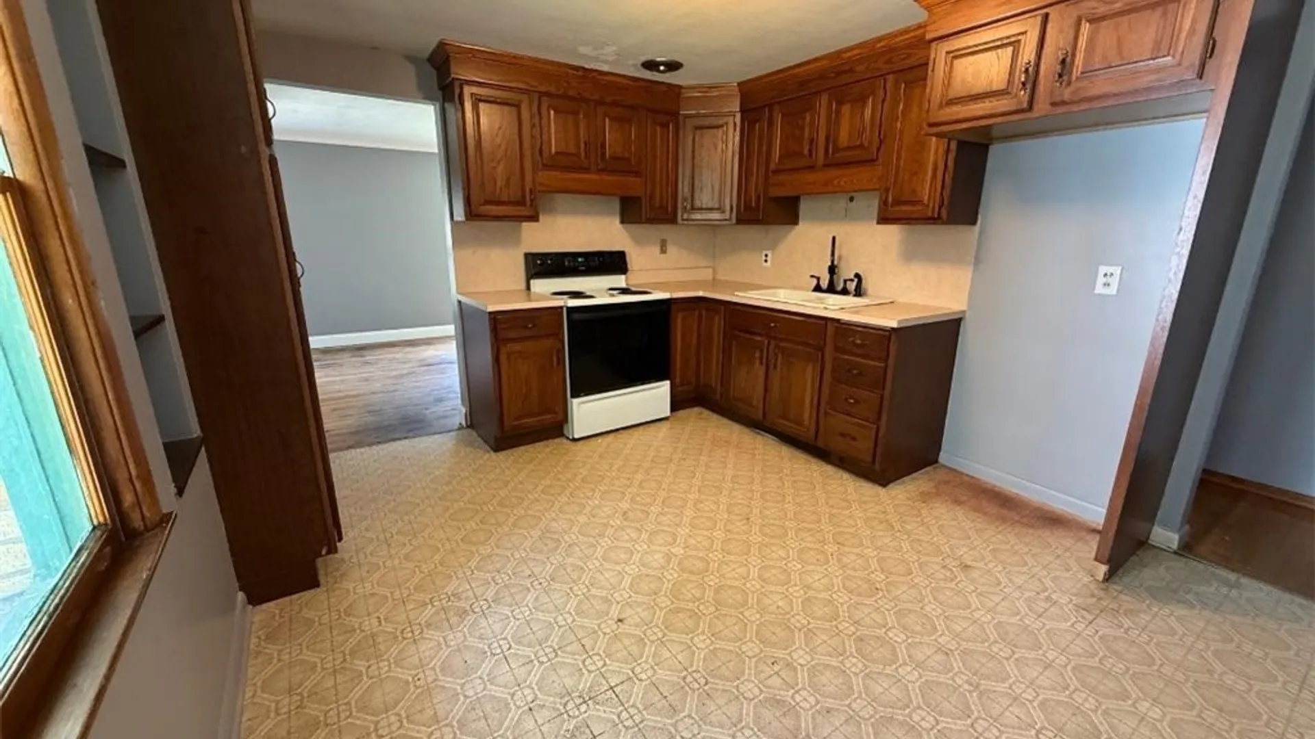 Property at 2638 Parker Boulevard, Tonawanda, NY 14150 10