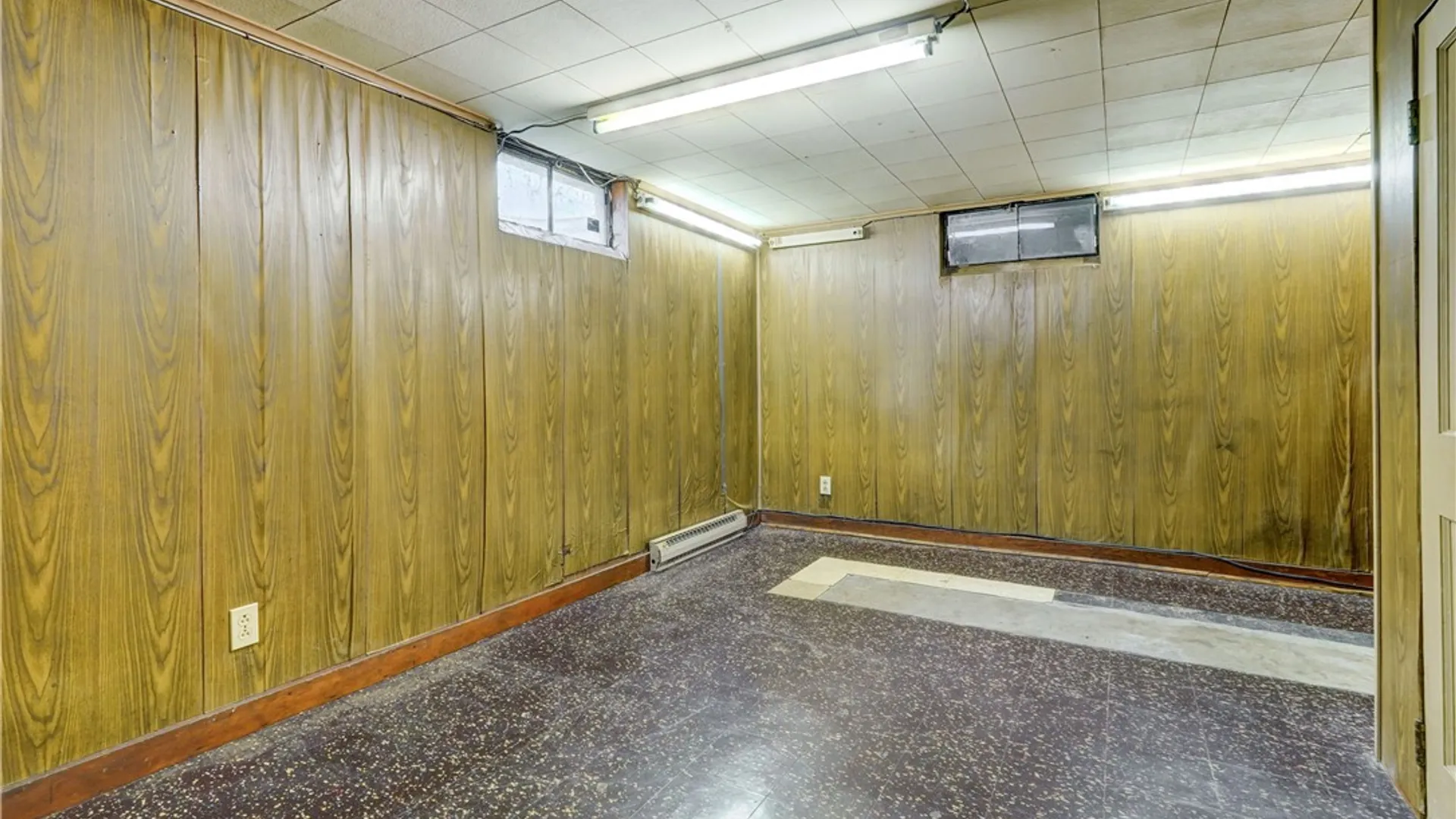Property at 517 W Filbert Street, East Rochester, NY 14445 29