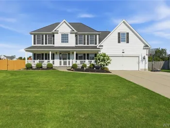 Property at 135 Independence Lane, Grand Island, NY 14072