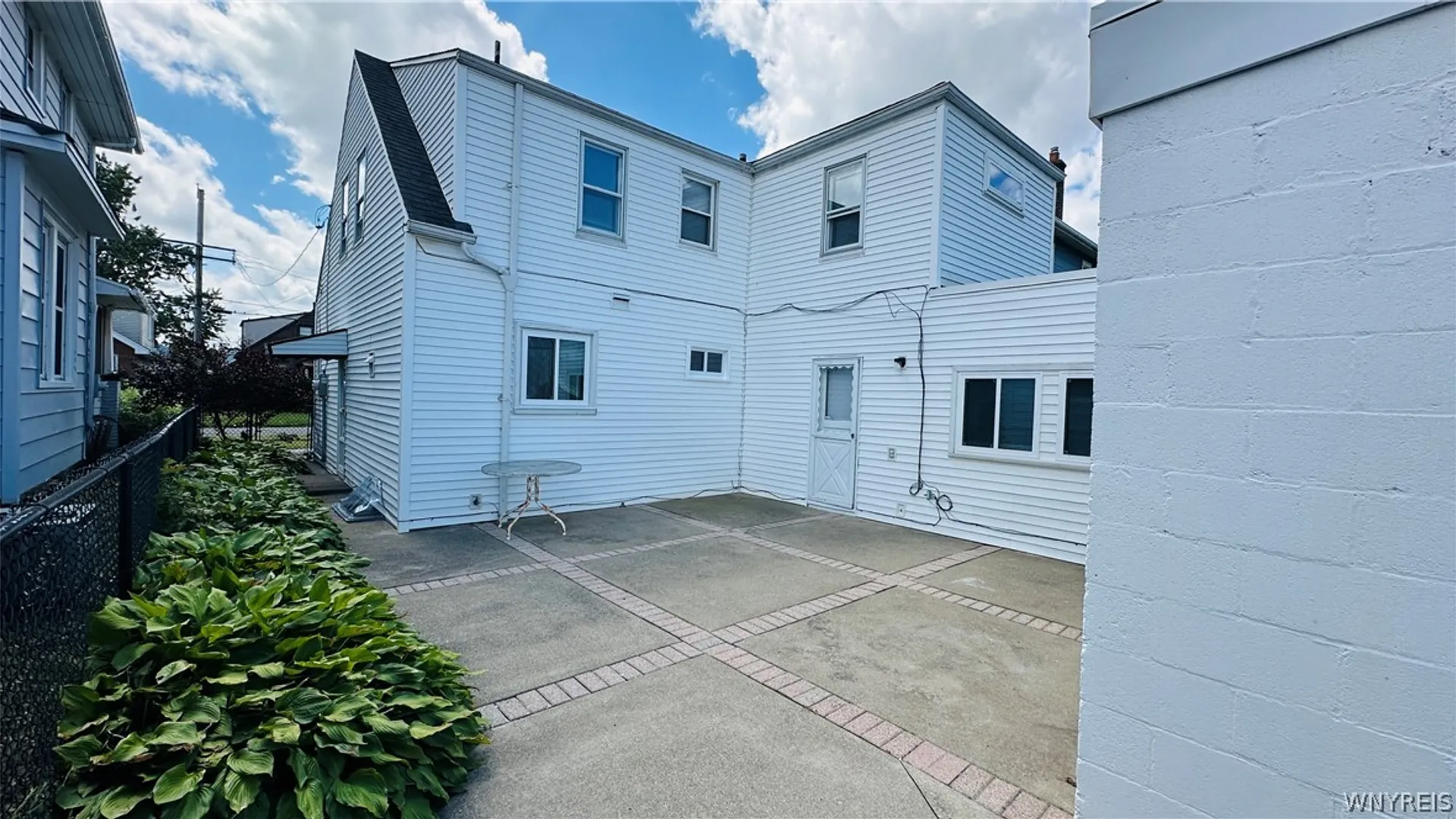 Property at 2486 LaSalle Avenue, Niagara Falls, NY 14301 3