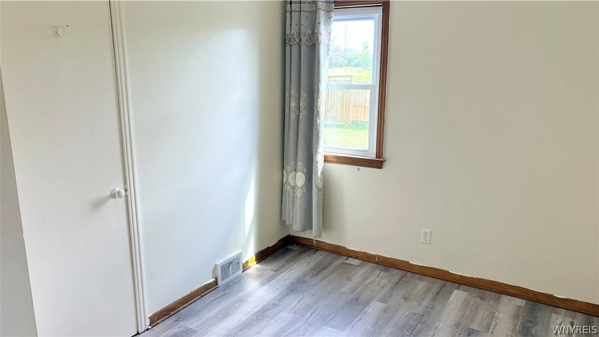 Property at 353 38th Street, Niagara Falls, NY 14303 27