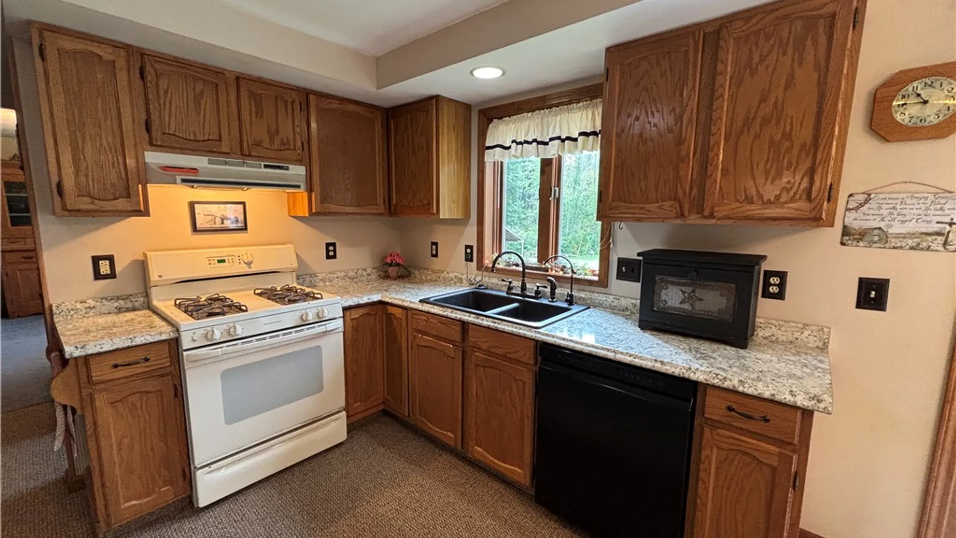 Property at 3575 Maple Avenue, Marion, NY 14568 9