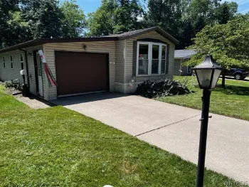 Property at 3926 Lockport Olcott, Lockport Town, NY 14094