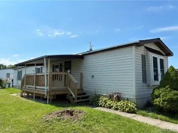 Property at 6035  #43 WILLOWBEND S Transit Road, Lockport Town, NY 14094