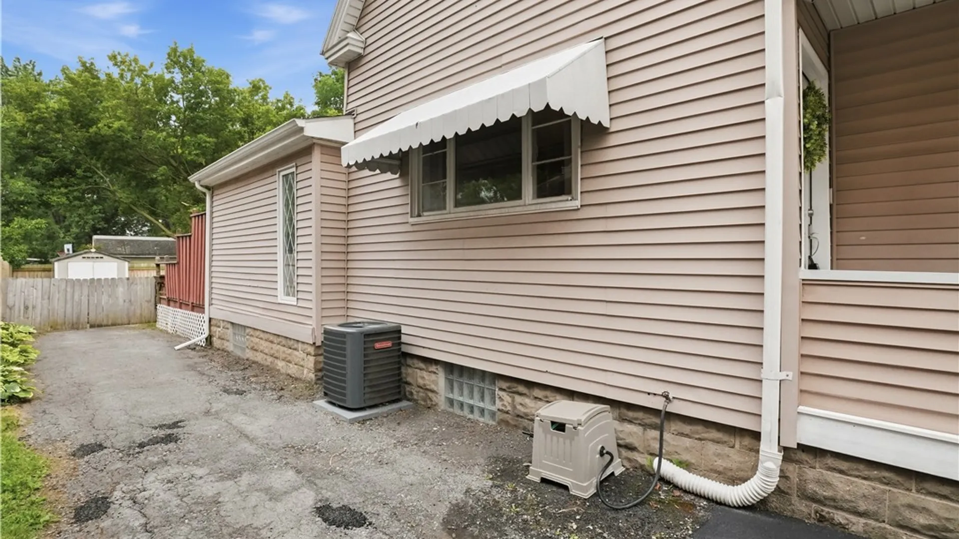 Property at 190 Laverack Avenue, Lancaster, NY 14043 34
