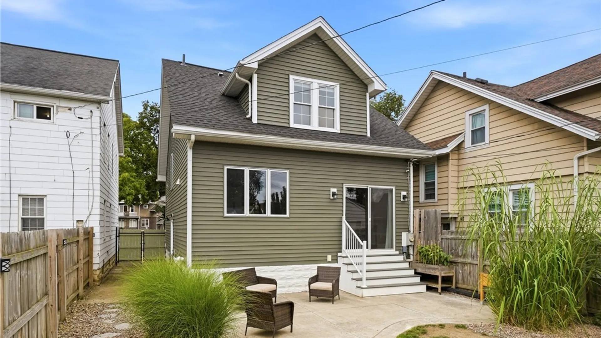 Property at 799 Mckinley Parkway, Buffalo, NY 14220 3