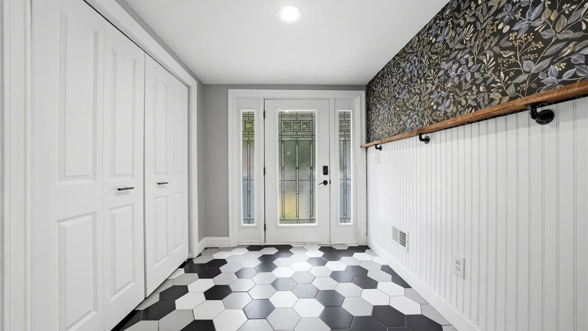 Property at 799 Mckinley Parkway, Buffalo, NY 14220 8