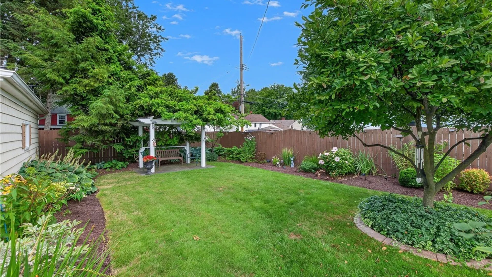 Property at 36 Lorfield Dr, Amherst, NY 14226 41