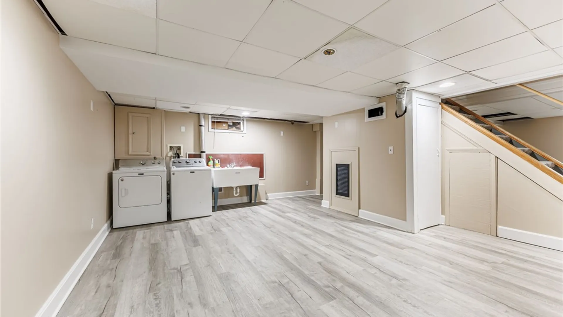 Property at 35 Grecian Parkway, Greece, NY 14626 32
