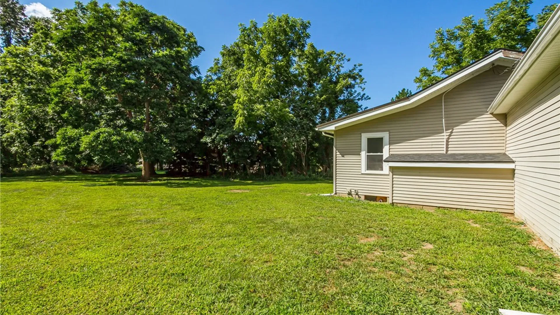 Property at 617 Dewitt Road, Webster, NY 14580 28