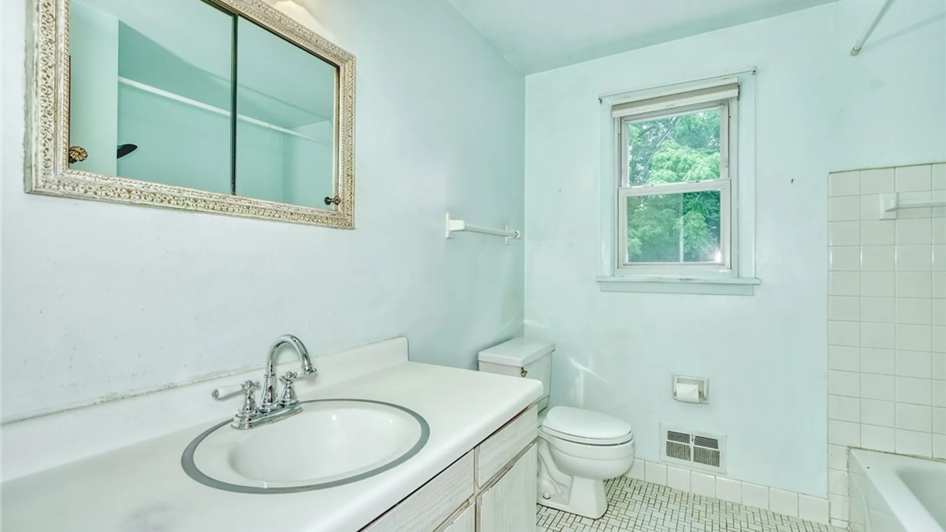 Property at 60 Willhurst Drive, Gates, NY 14606 25