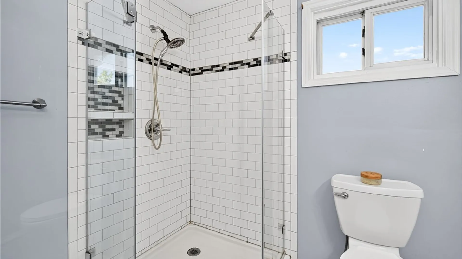 Property at 46 Strathmore Avenue, Buffalo, NY 14220 17