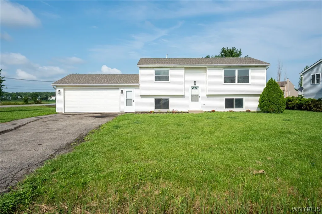 Property at 6304 Old Beattie Road, Lockport Town, NY 14094