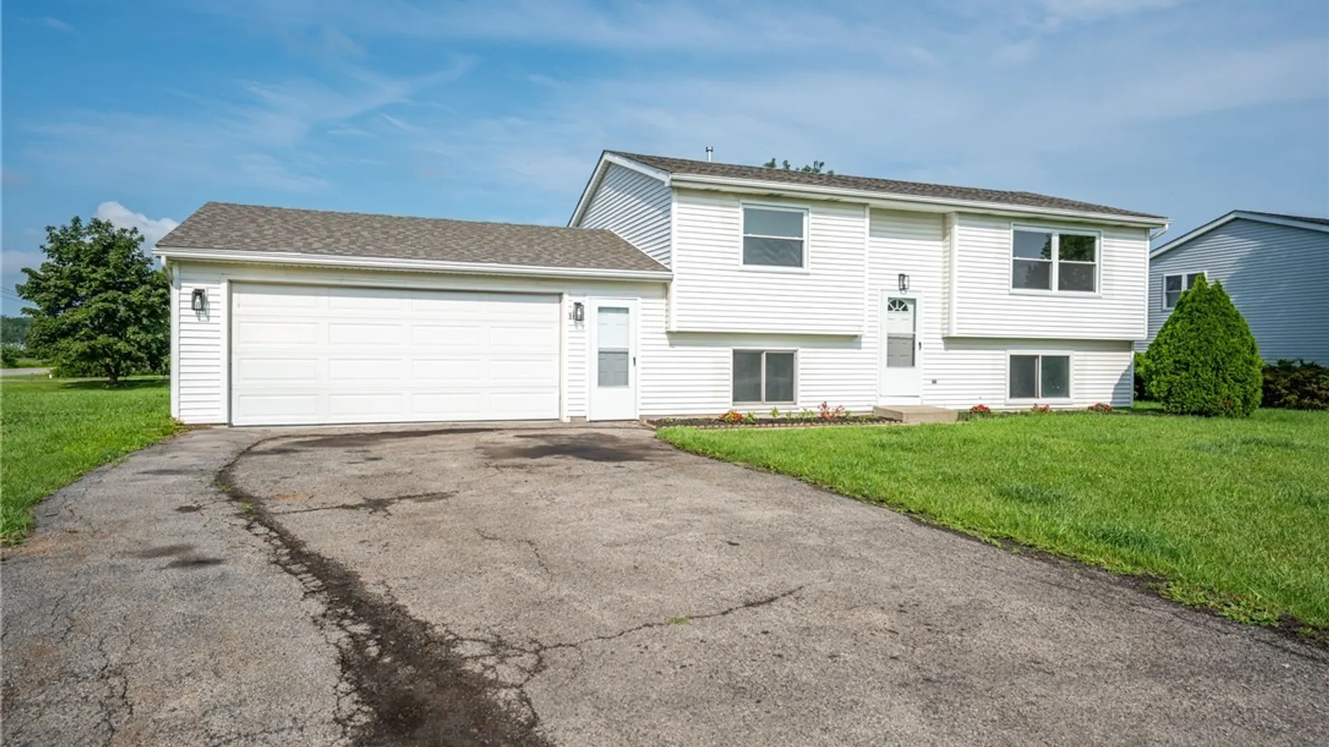 Property at 6304 Old Beattie Road, Lockport Town, NY 14094 3