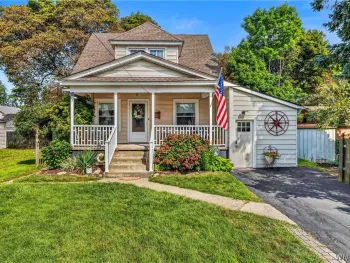 Property at 4017 Washington Street, Niagara Falls, NY 14305