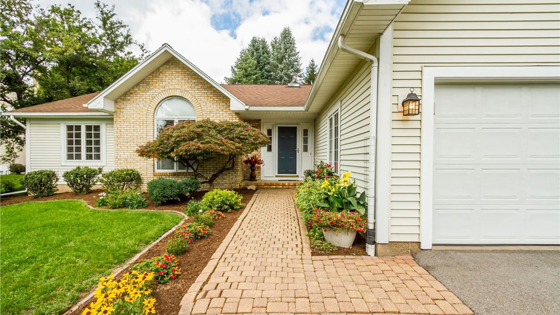 Property at 1 Westin Court, Perinton, NY 14534 4