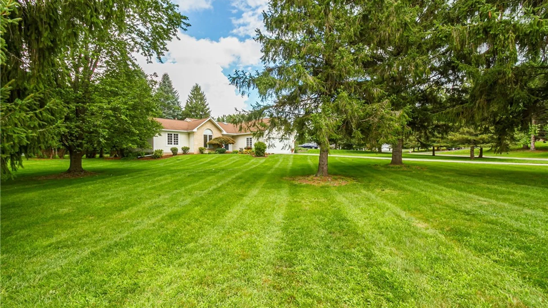 Property at 1 Westin Court, Perinton, NY 14534 6