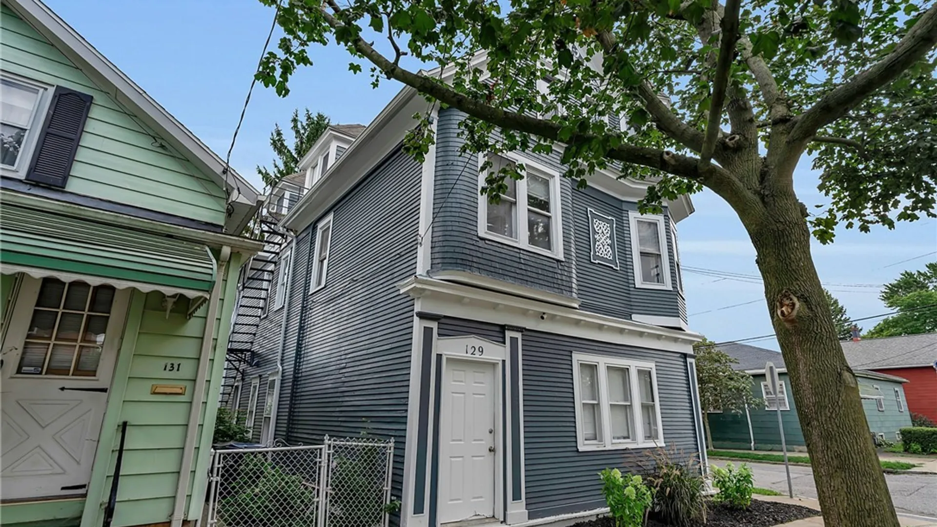 Property at 129 Farmer Street, Buffalo, NY 14207 3