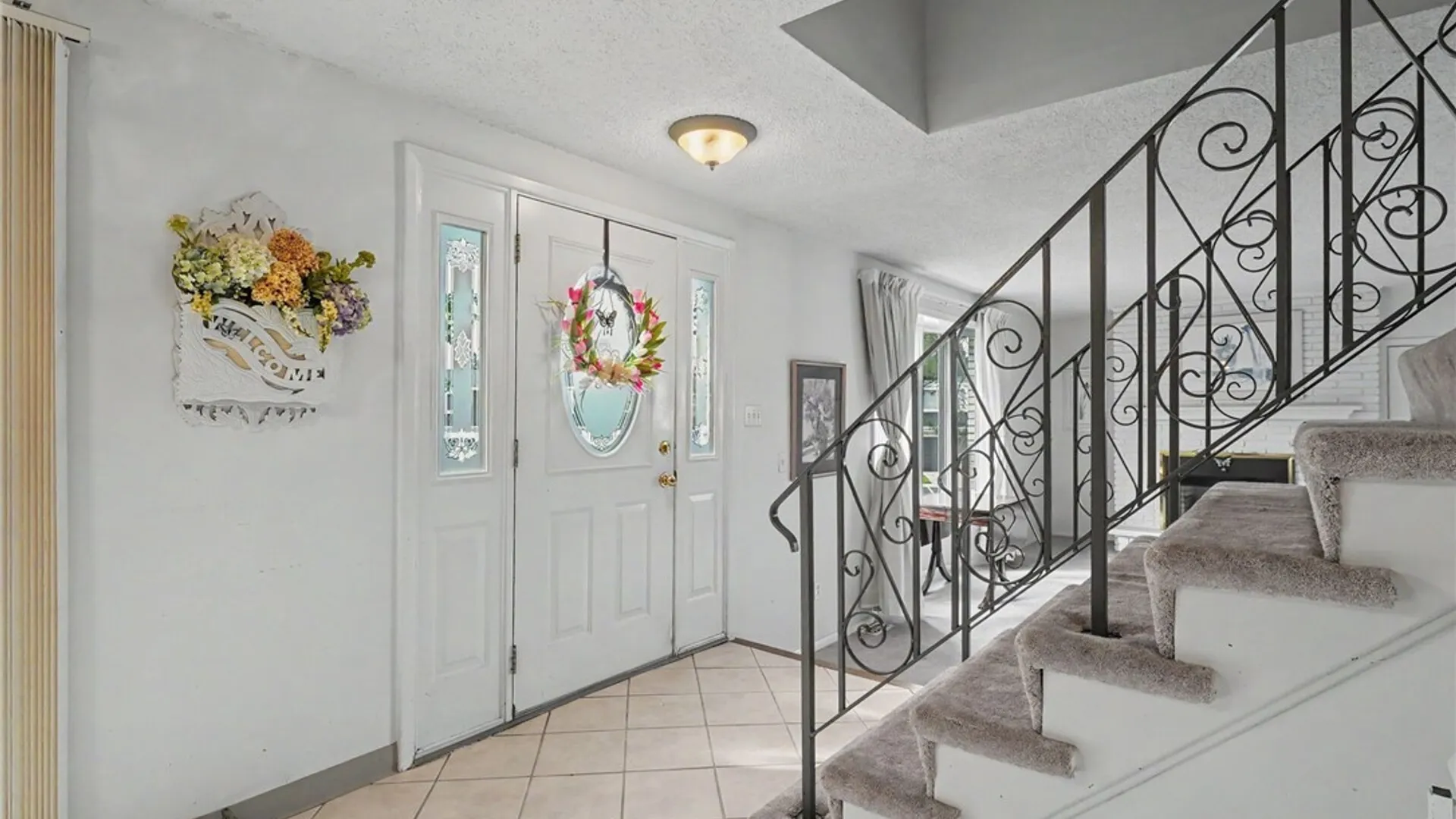Property at 54 Harrogate, Amherst, NY 14221 3