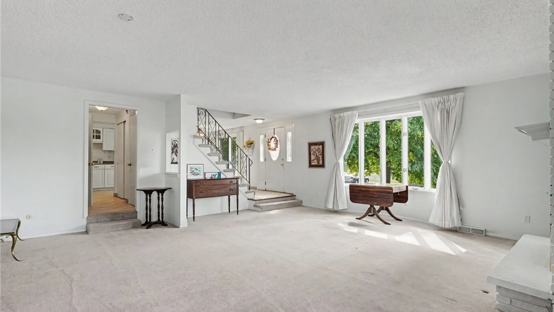 Property at 54 Harrogate, Amherst, NY 14221 6
