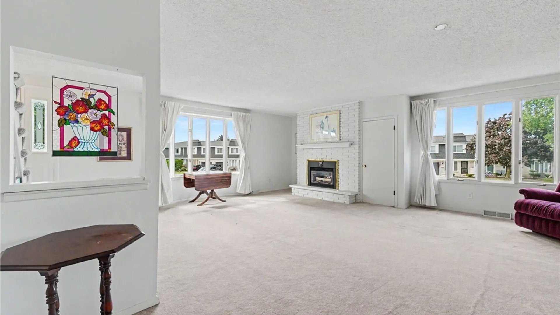 Property at 54 Harrogate, Amherst, NY 14221 7