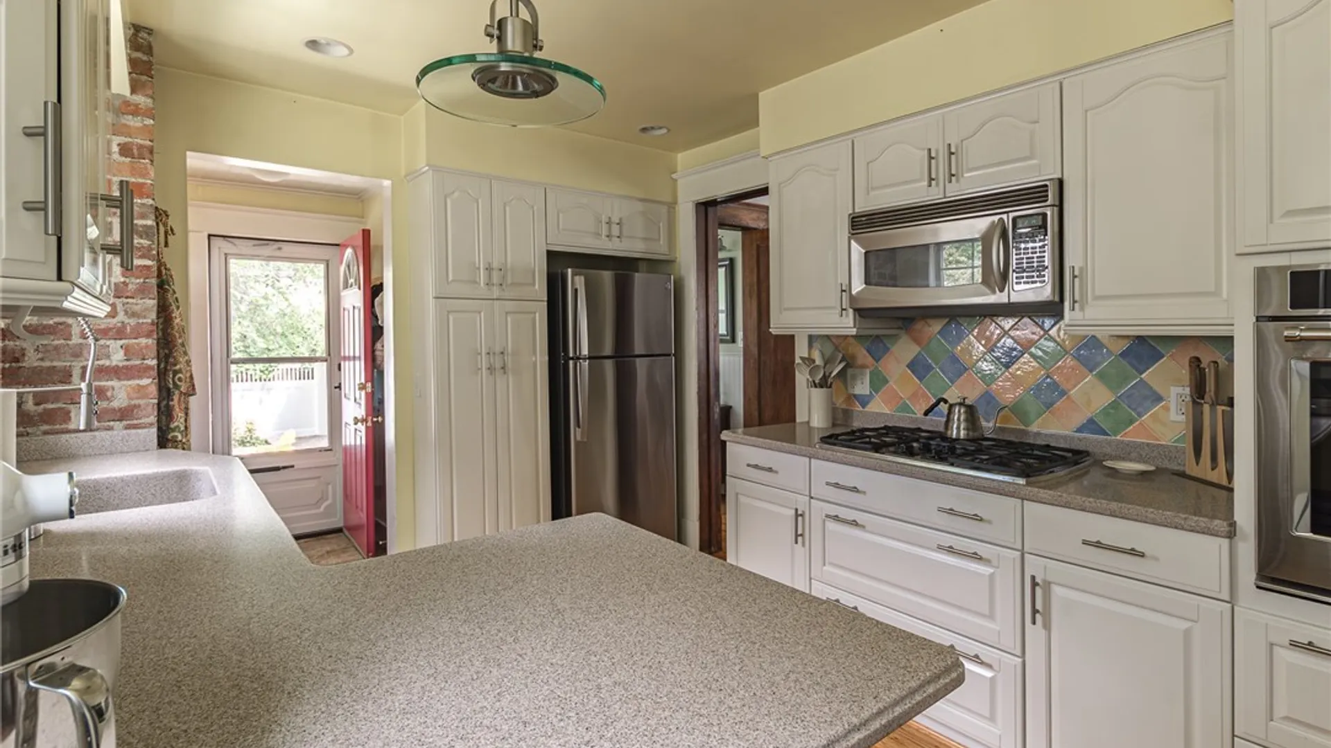 Property at 35 Montrose Avenue, Buffalo, NY 14214 16