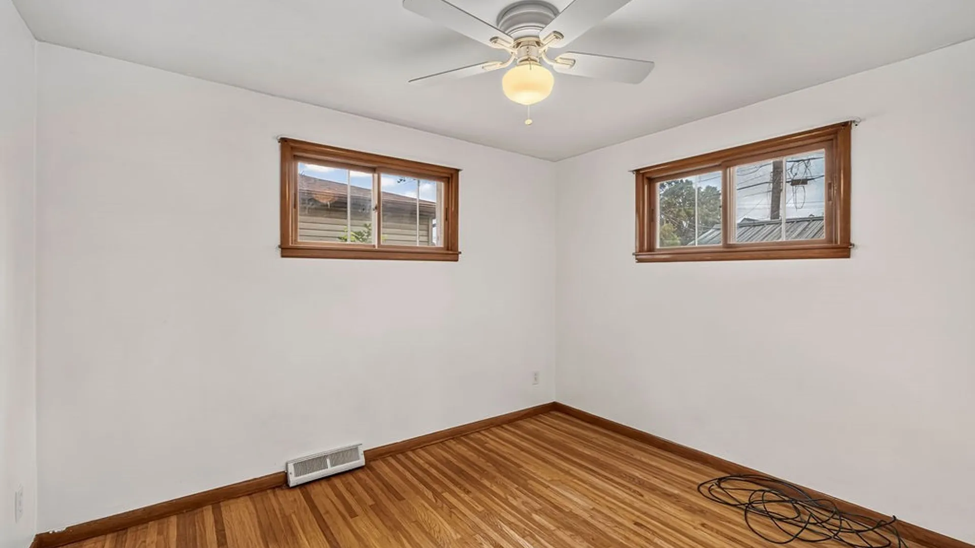 Property at 39 Lemoine Avenue, Cheektowaga, NY 14227 22