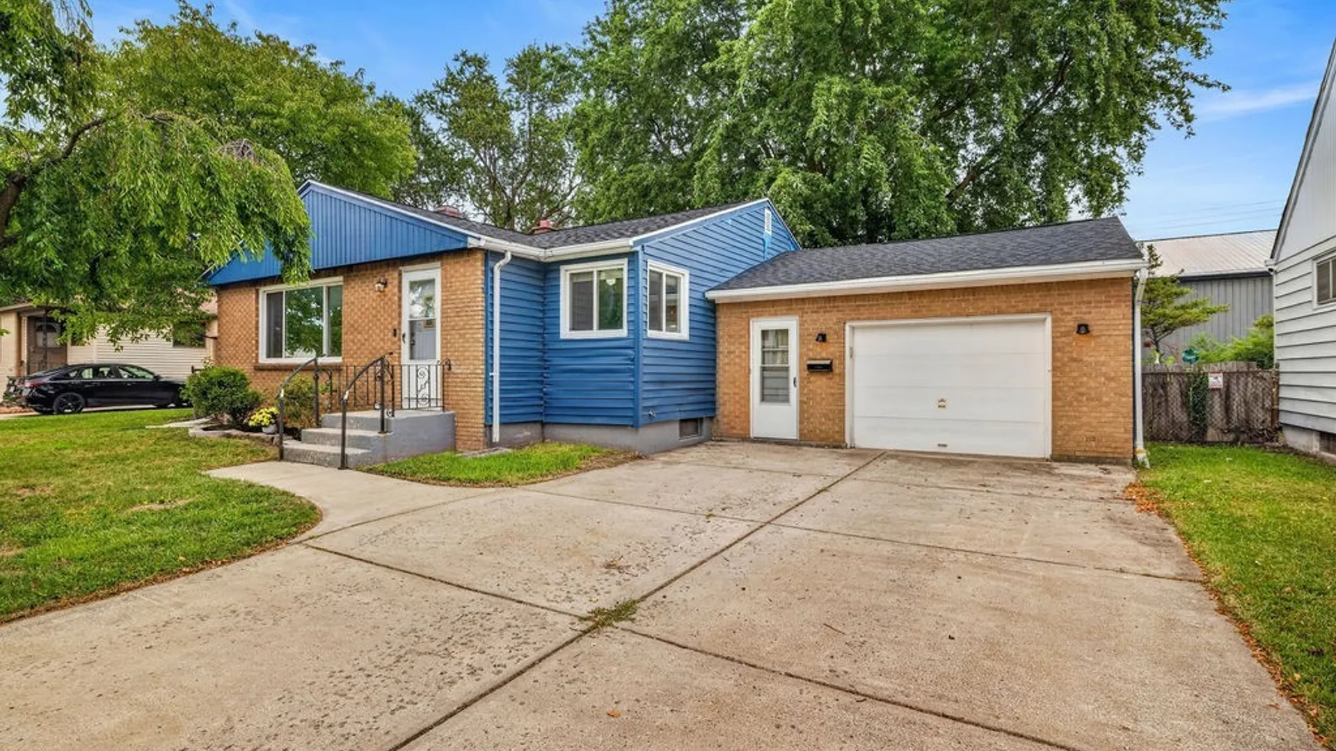 Property at 39 Lemoine Avenue, Cheektowaga, NY 14227 3