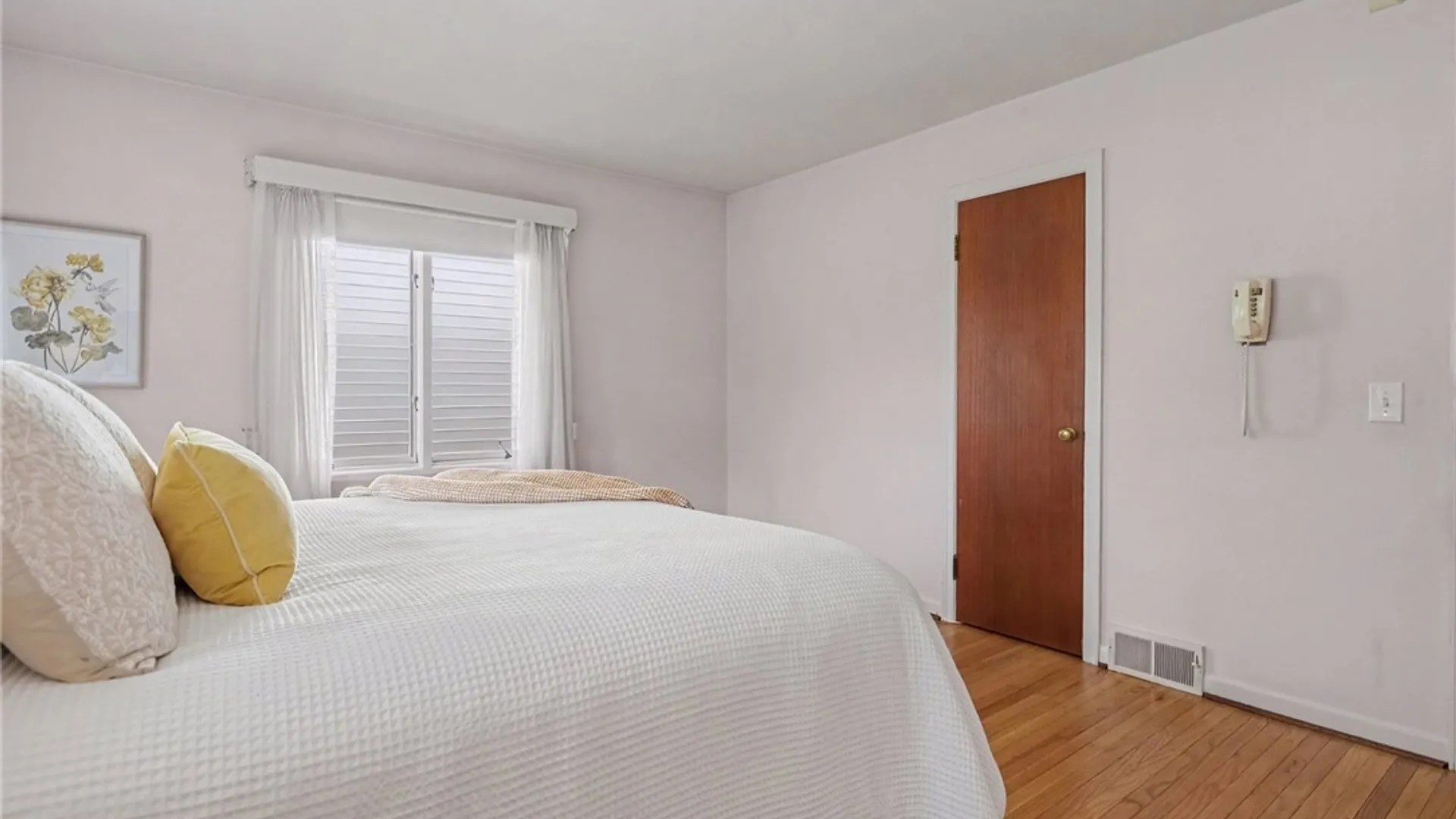 Property at 60 Longcroft Road, Irondequoit, NY 14609 18