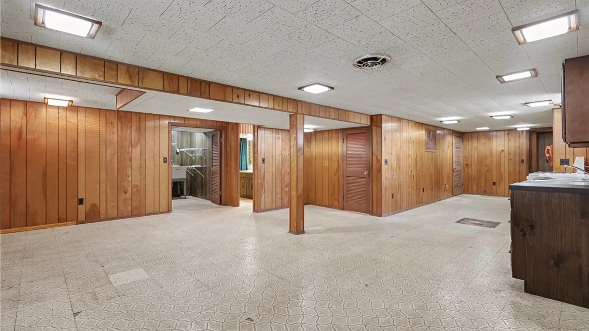 Property at 60 Longcroft Road, Irondequoit, NY 14609 27