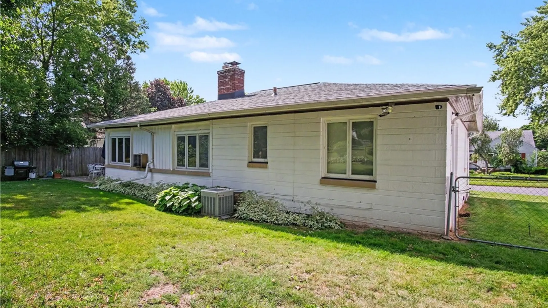 Property at 60 Longcroft Road, Irondequoit, NY 14609 34