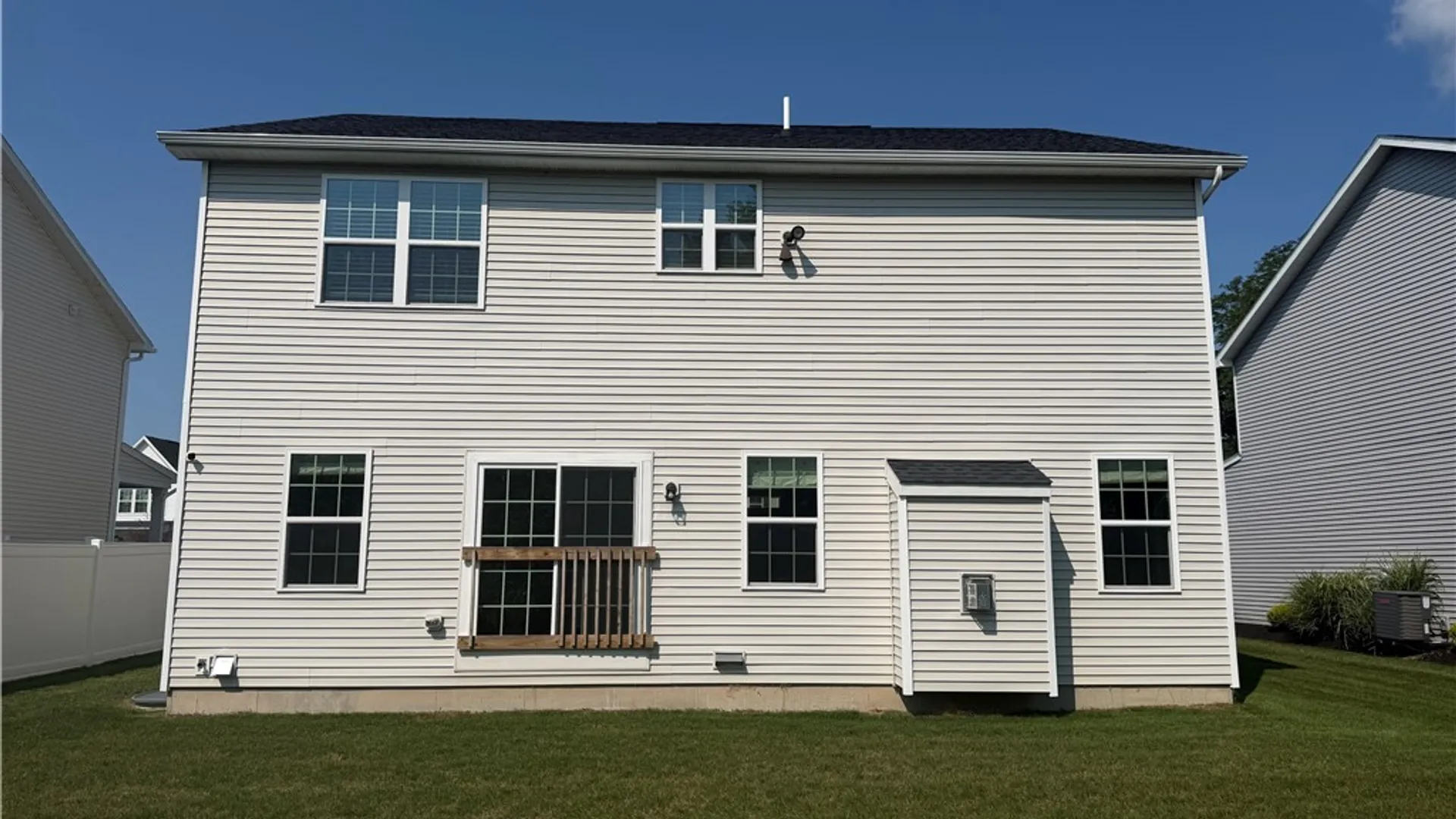 Property at 100 Lynette Lane, Amherst, NY 14228 4