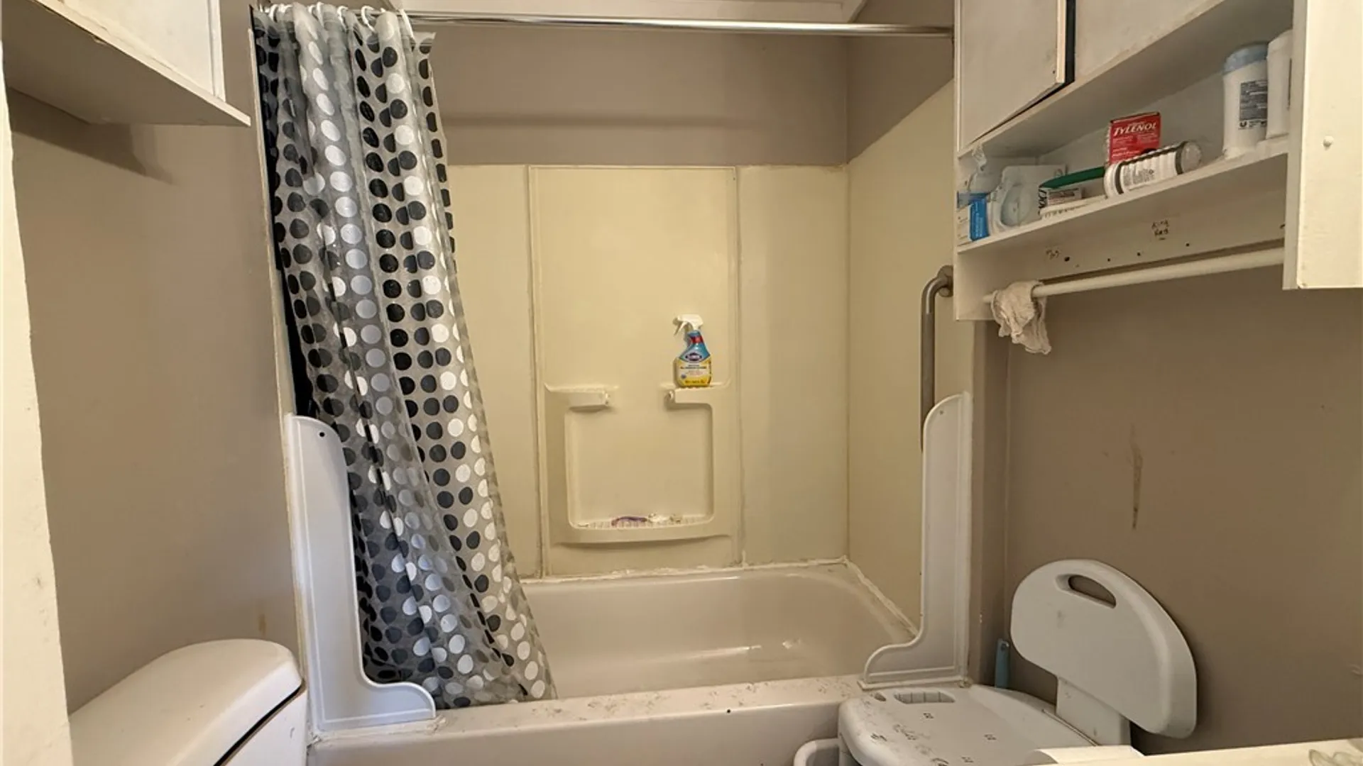Property at 1697 Electric Avenue, Lackawanna, NY 14218 14