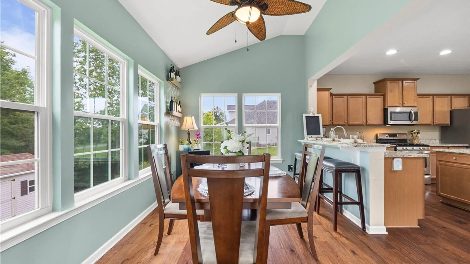 Property at 6598 Bradhurst St, Victor, NY 14564 10