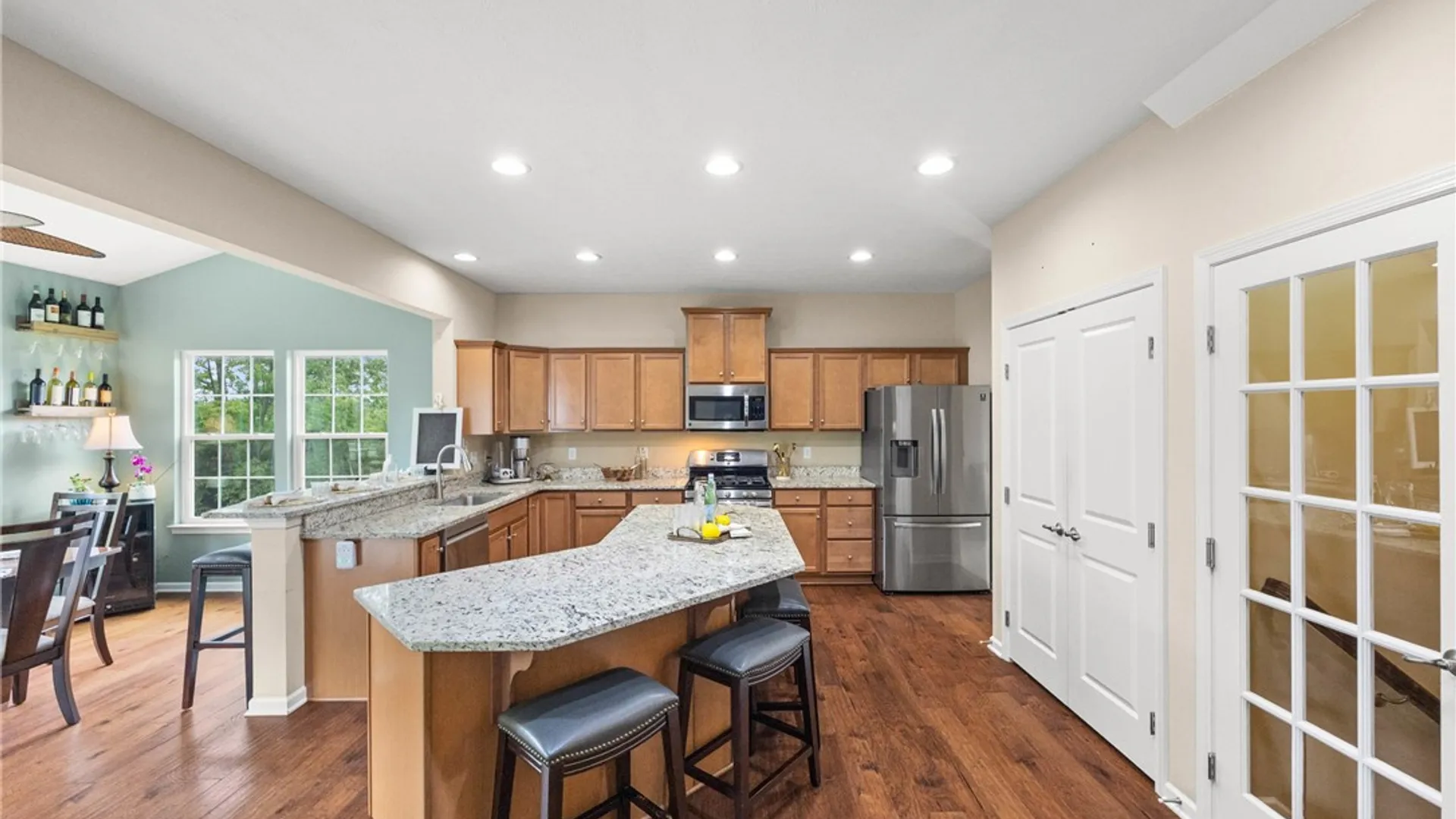 Property at 6598 Bradhurst St, Victor, NY 14564 12