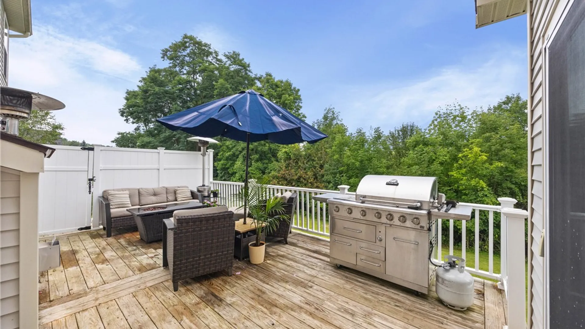 Property at 6598 Bradhurst St, Victor, NY 14564 42