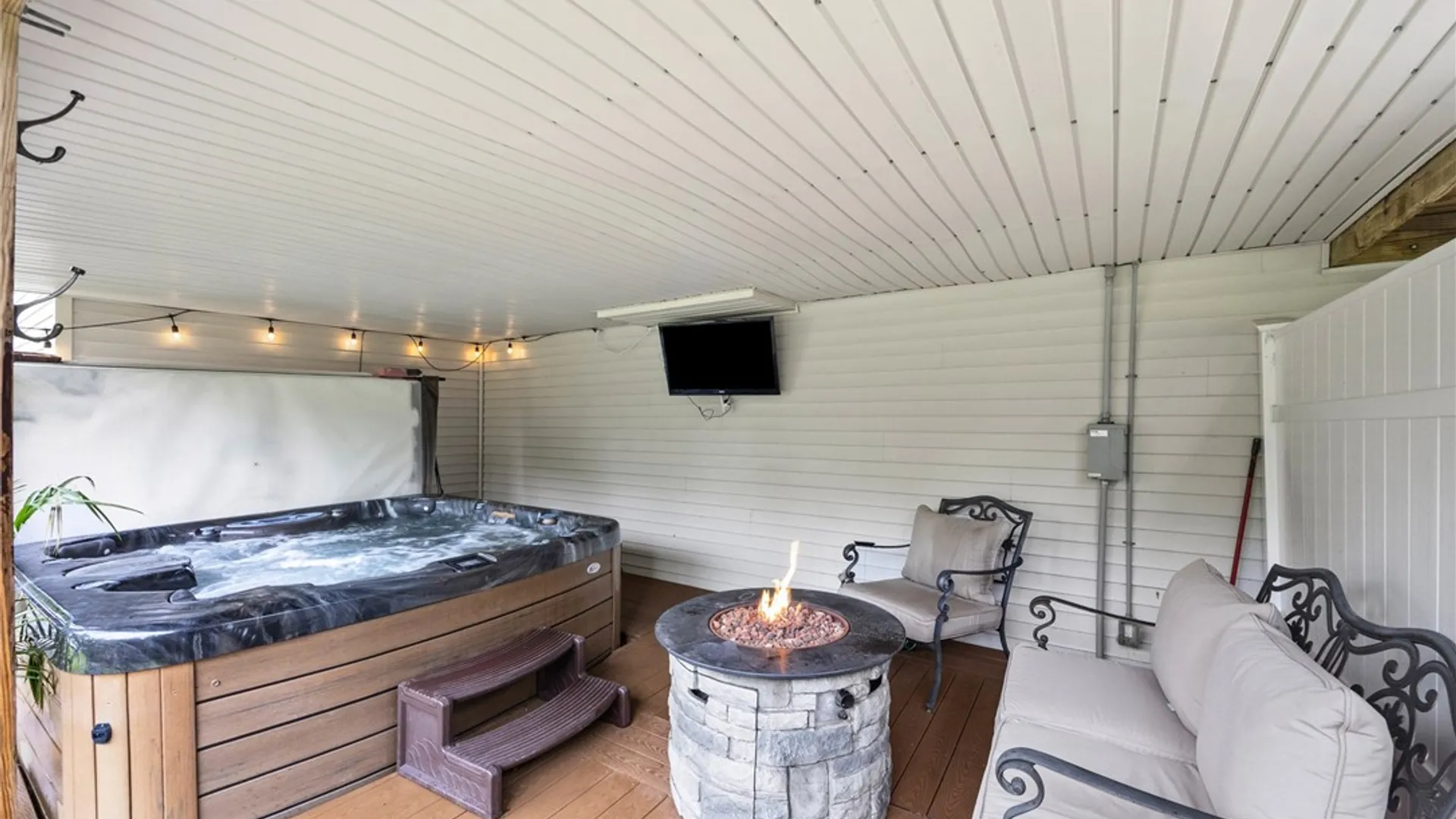 Property at 6598 Bradhurst St, Victor, NY 14564 46